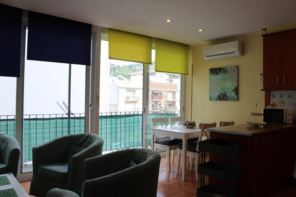 Apartaments Oller Centro Rosas Exterior foto